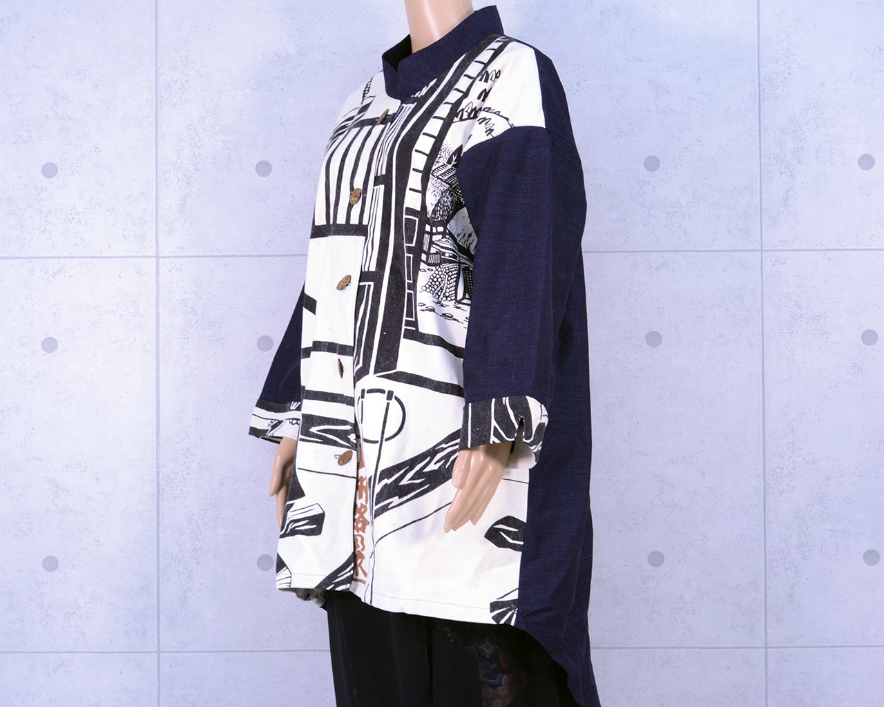 Japanese Vintage Kimono Remake 8-Point Coat, Made from Men's Haori and Cotton Flag Fabric