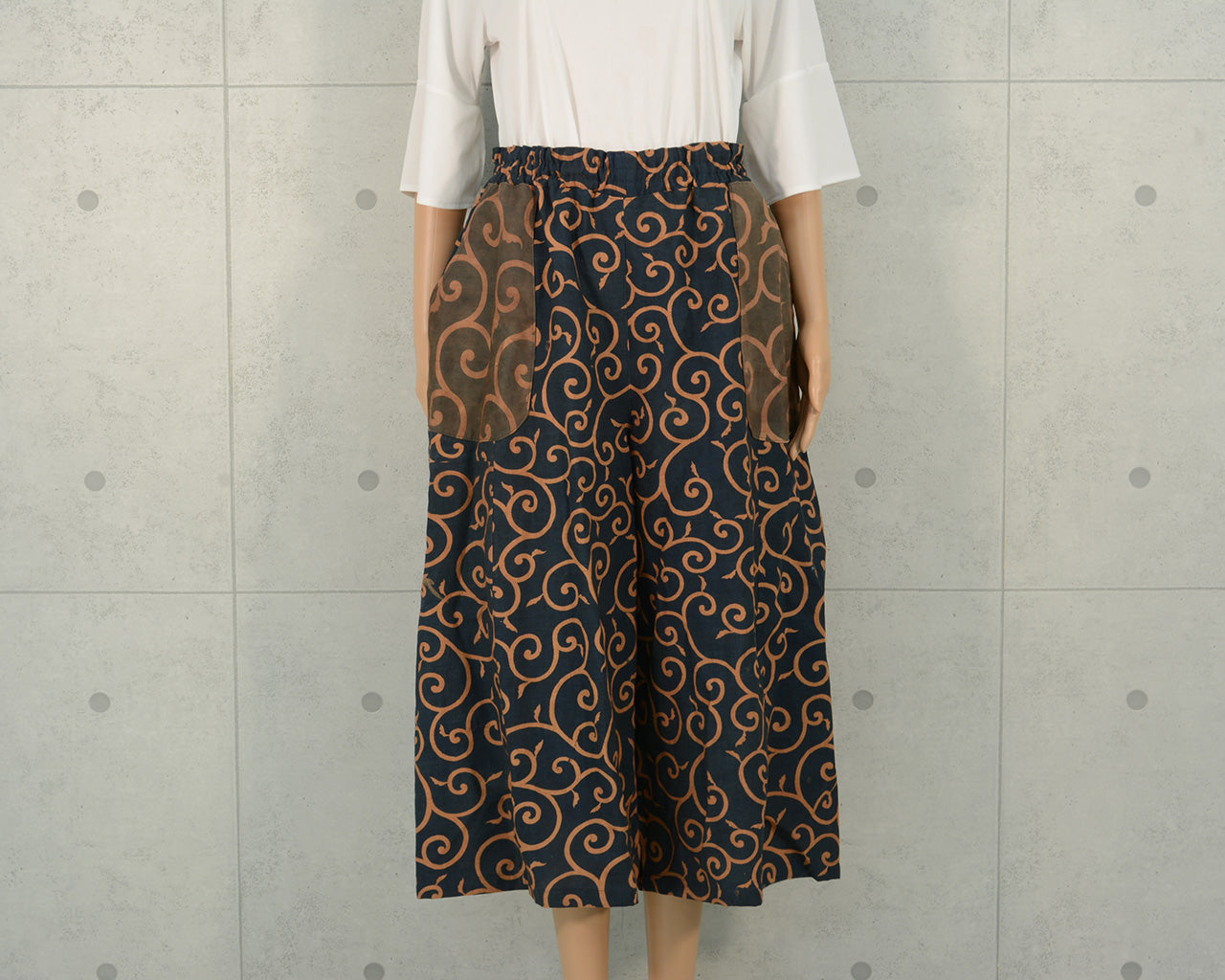 Japanese Vintage Kimono Remake Gaucho Pants, Made from Persimmon-Dyed Cotton Fabric