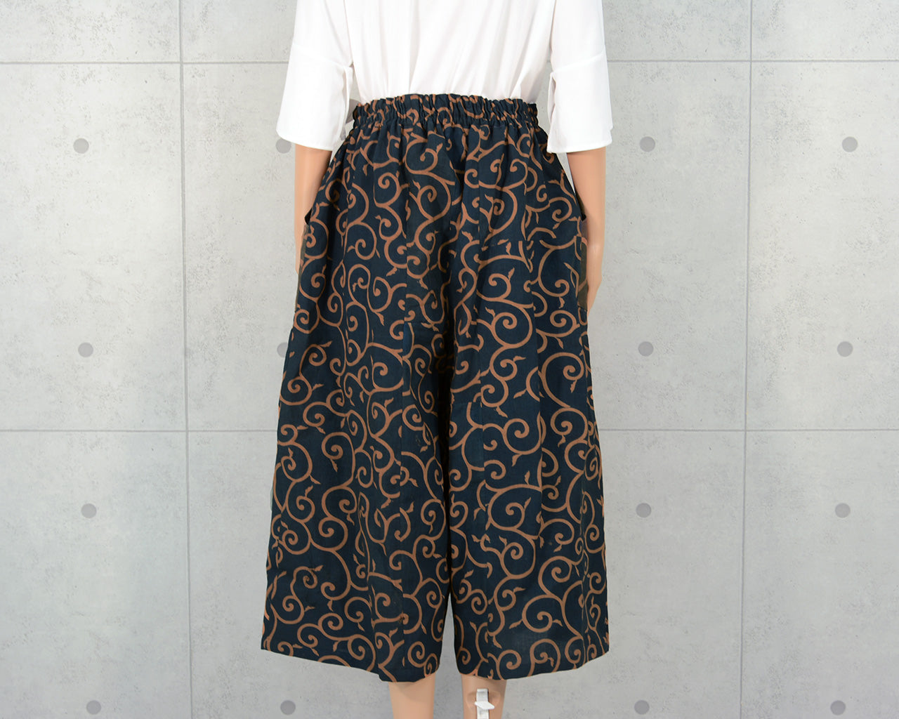 Japanese Vintage Kimono Remake Gaucho Pants, Made from Persimmon-Dyed Cotton Fabric