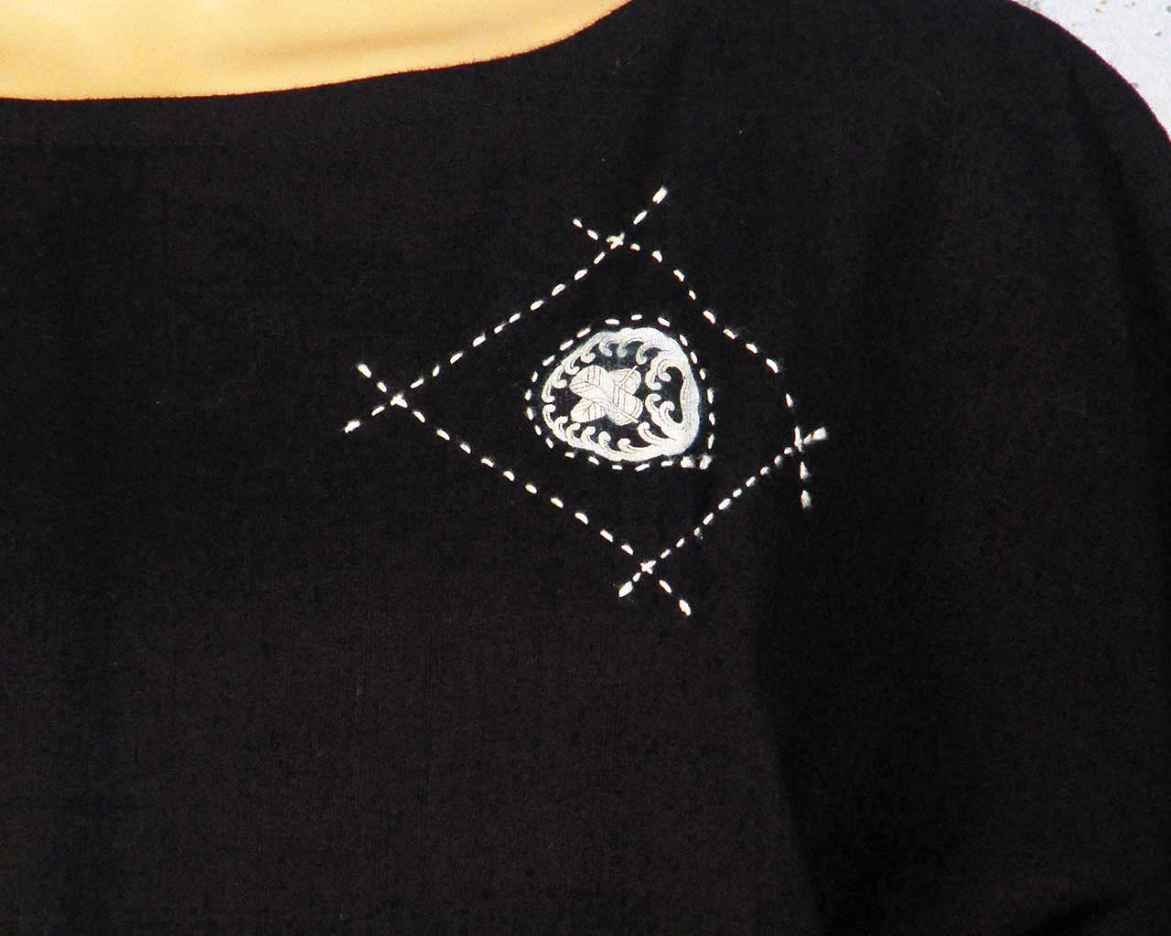 Tango cotton dress with black crest